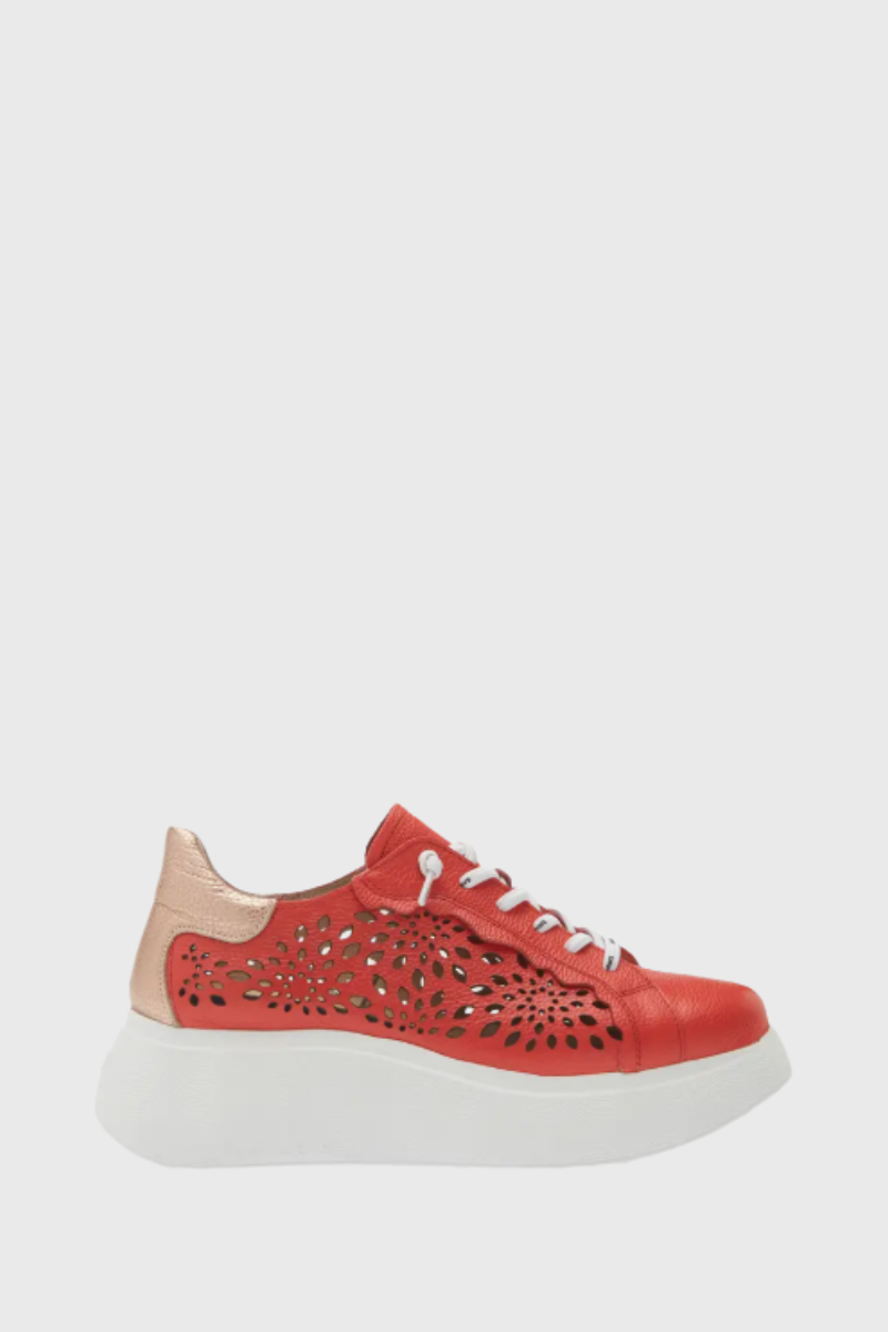 Wild V. Sneakers Flame