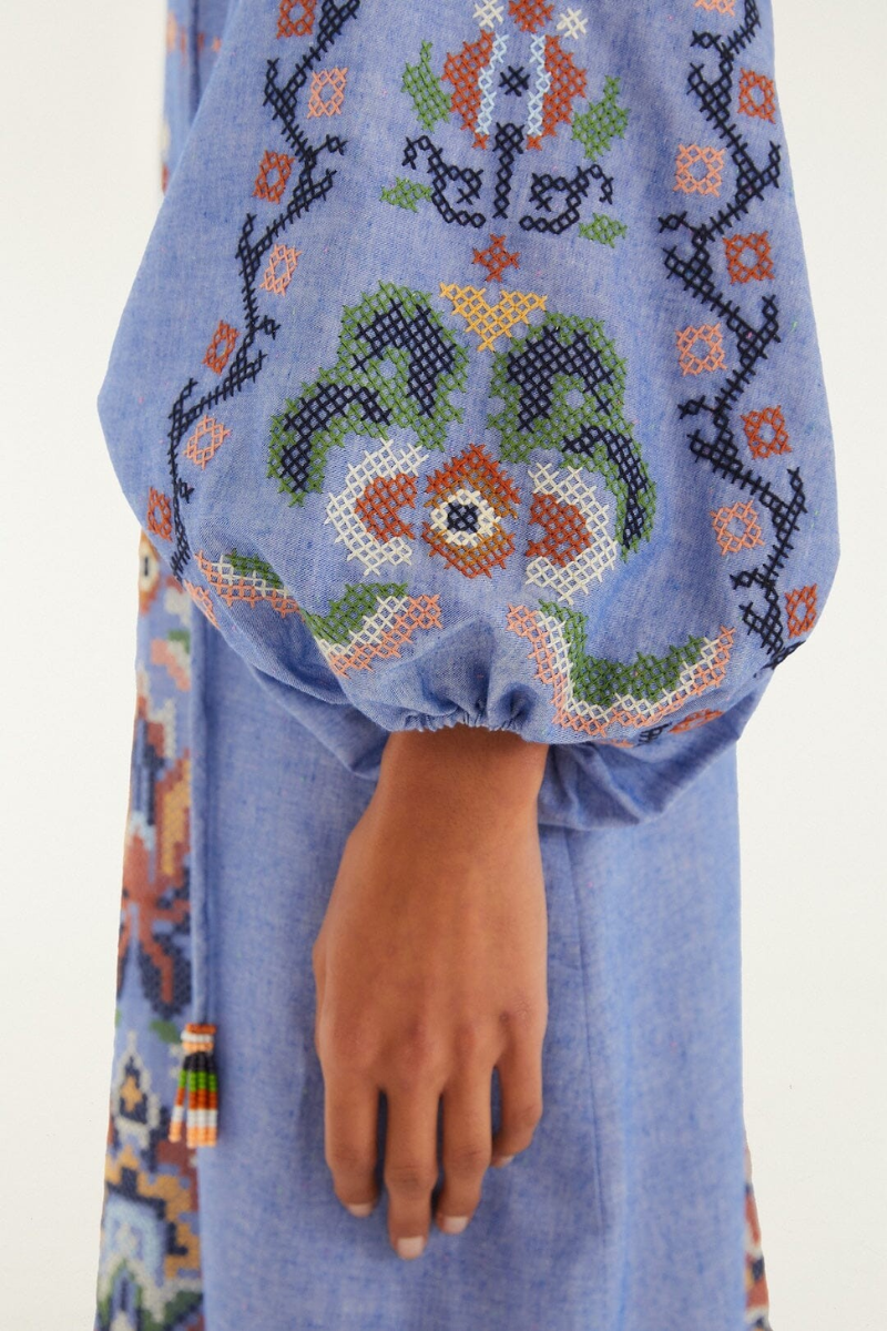 Garden Tapestry Blue Embroidery Long Sleeve Midi Dress